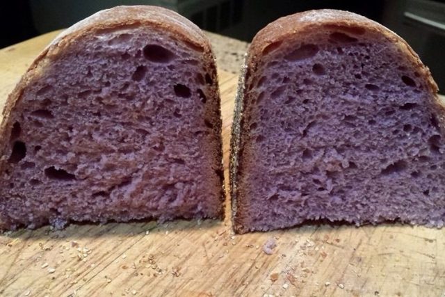 Purple bread: healthy purple bread