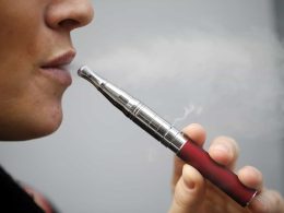 The electronic cigarette would be a serious risk with the discovery of new carcinogens