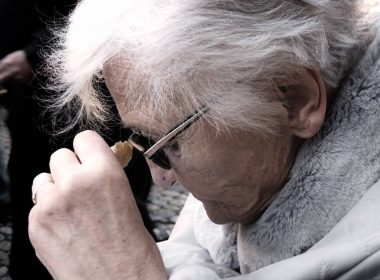 Physical activity protects the brain, therefore reduces the risk of Alzheimer's disease